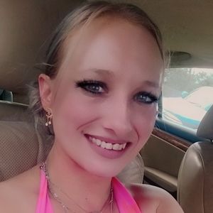 Meet your Posher, Caitlynn